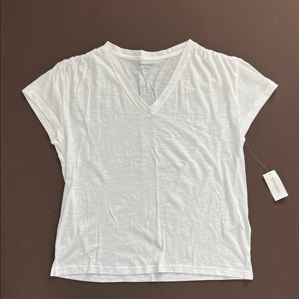 ClassicBanana Republic White V-Neck Women's Top